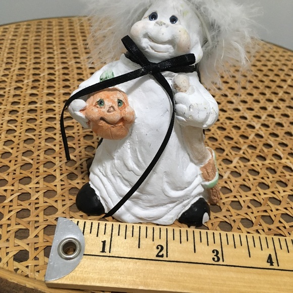 1994 Kristin Cast Art Halloween Witch Figurine Pumpkin Broom - Picture 11 of 11